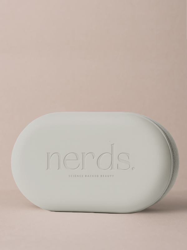 NERDS - The Pouch - praktikus szilikon neszeszer